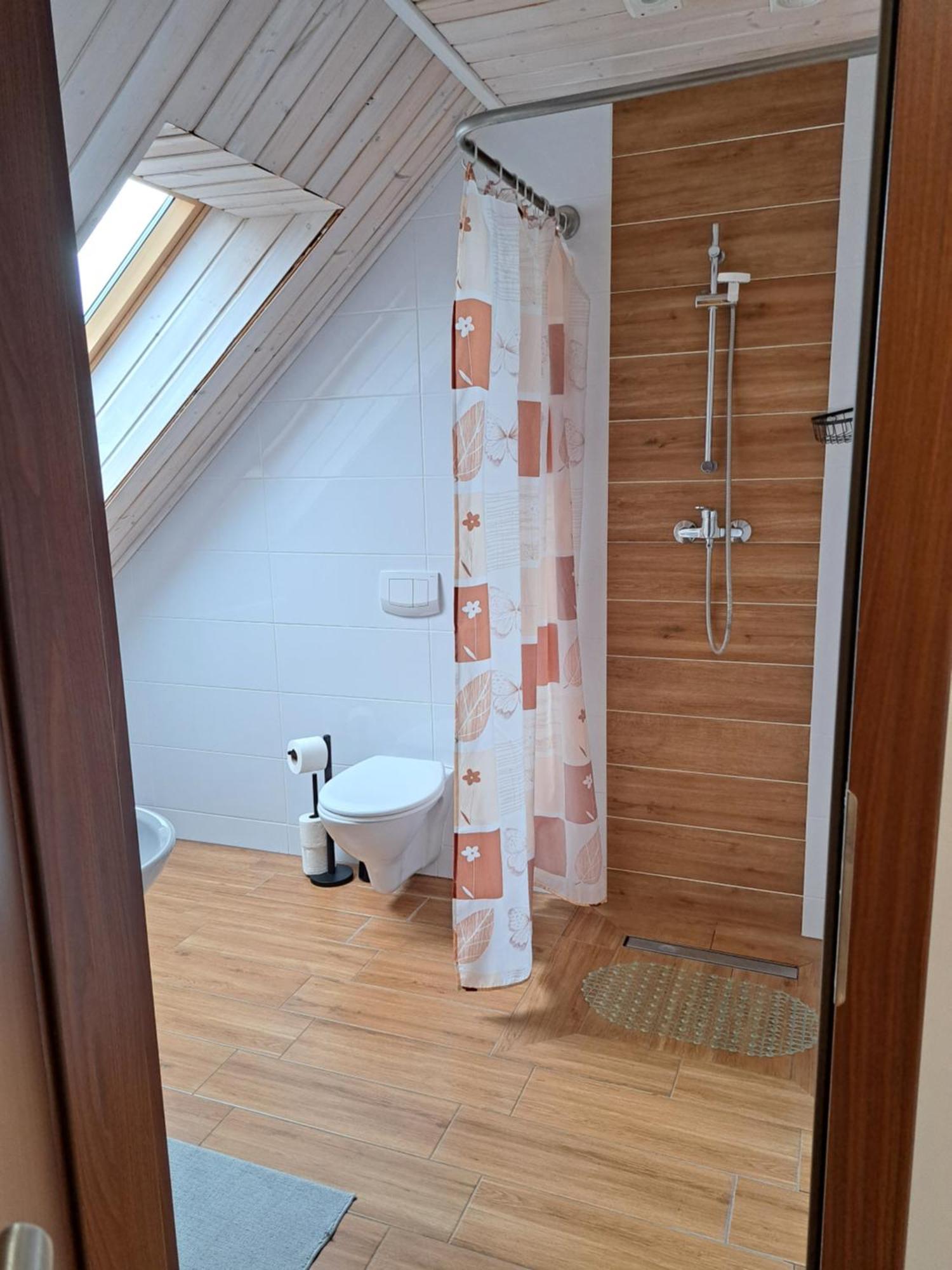 Noclegi Pod Modrzewiem Powidz  Exterior foto